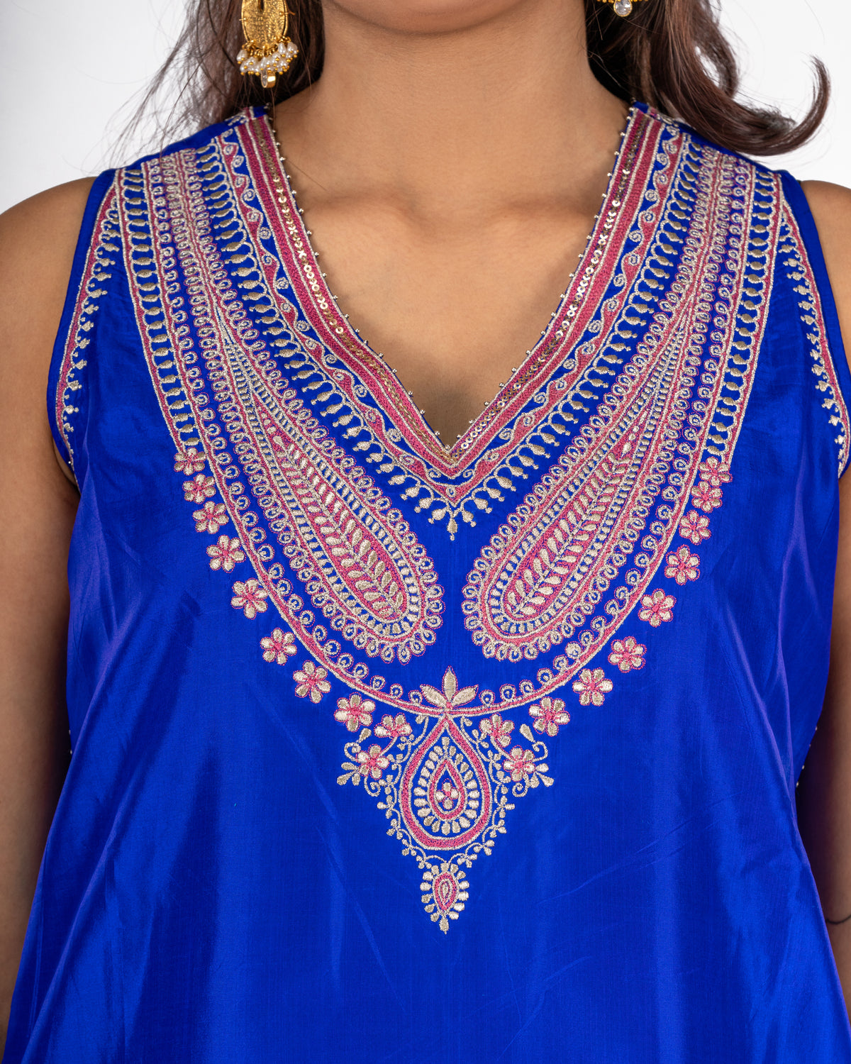 Neelkamal Viscose Suit Set