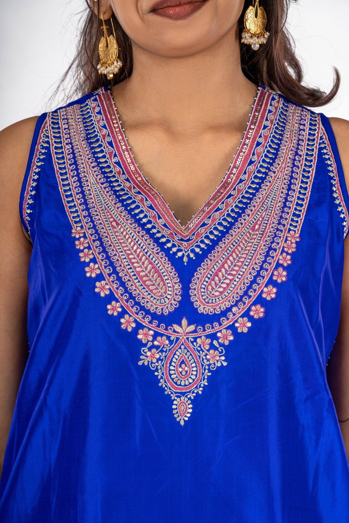 Neelkamal Viscose Suit Set