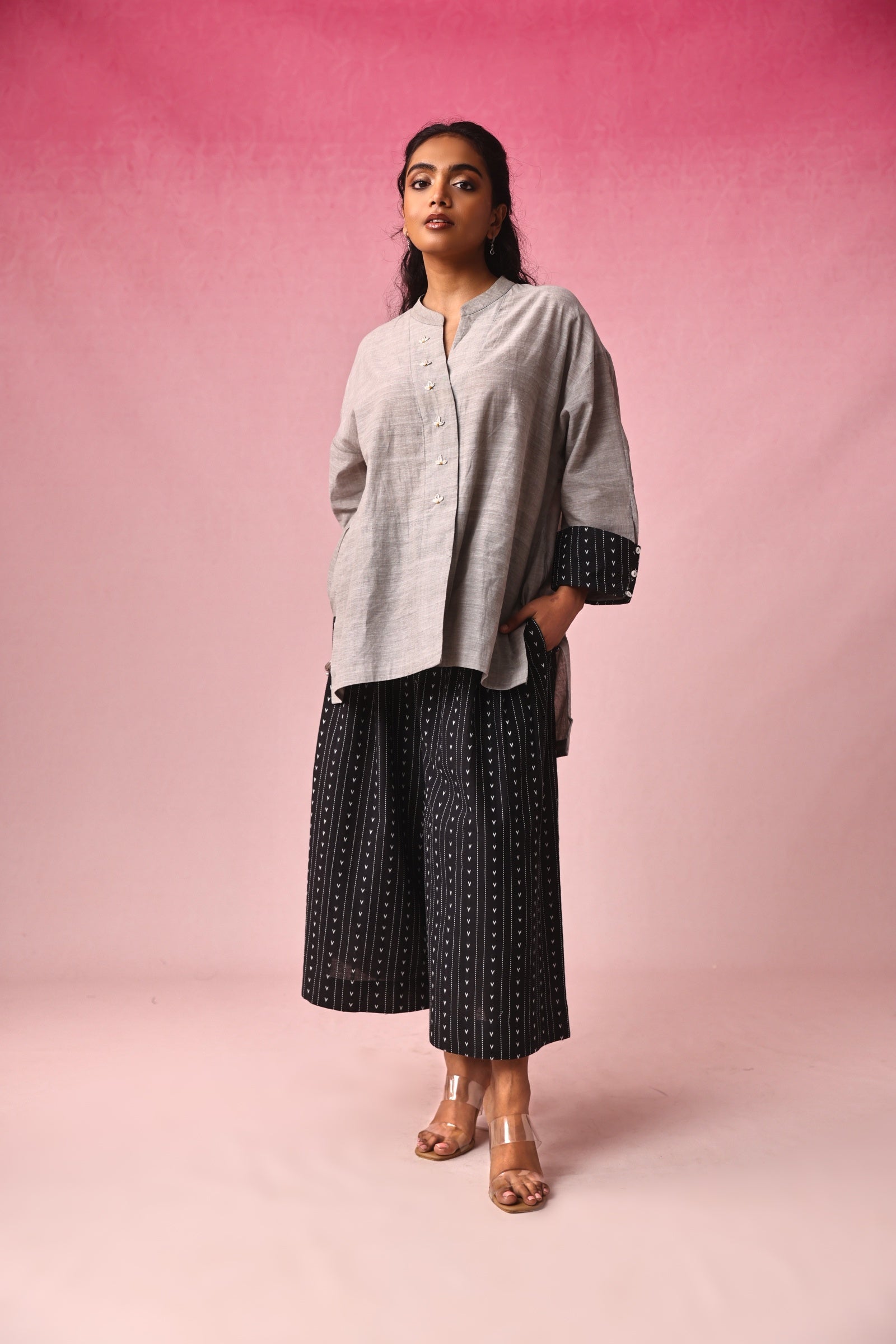 Mukuta Mangalagiri Top in Gray by Lavira