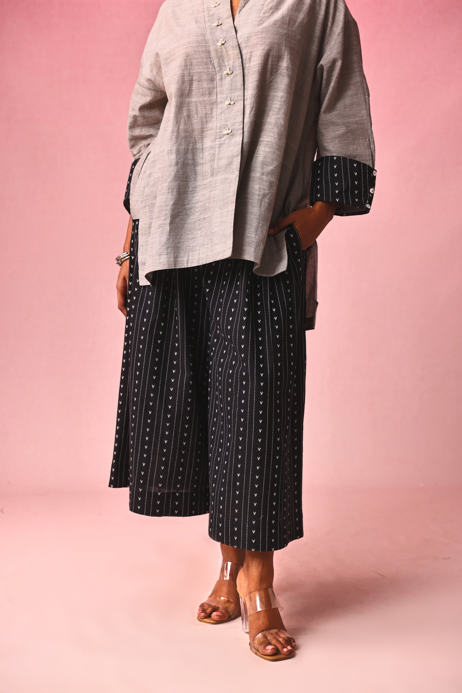 Mukuta Mangalagiri Top in Gray by Lavira