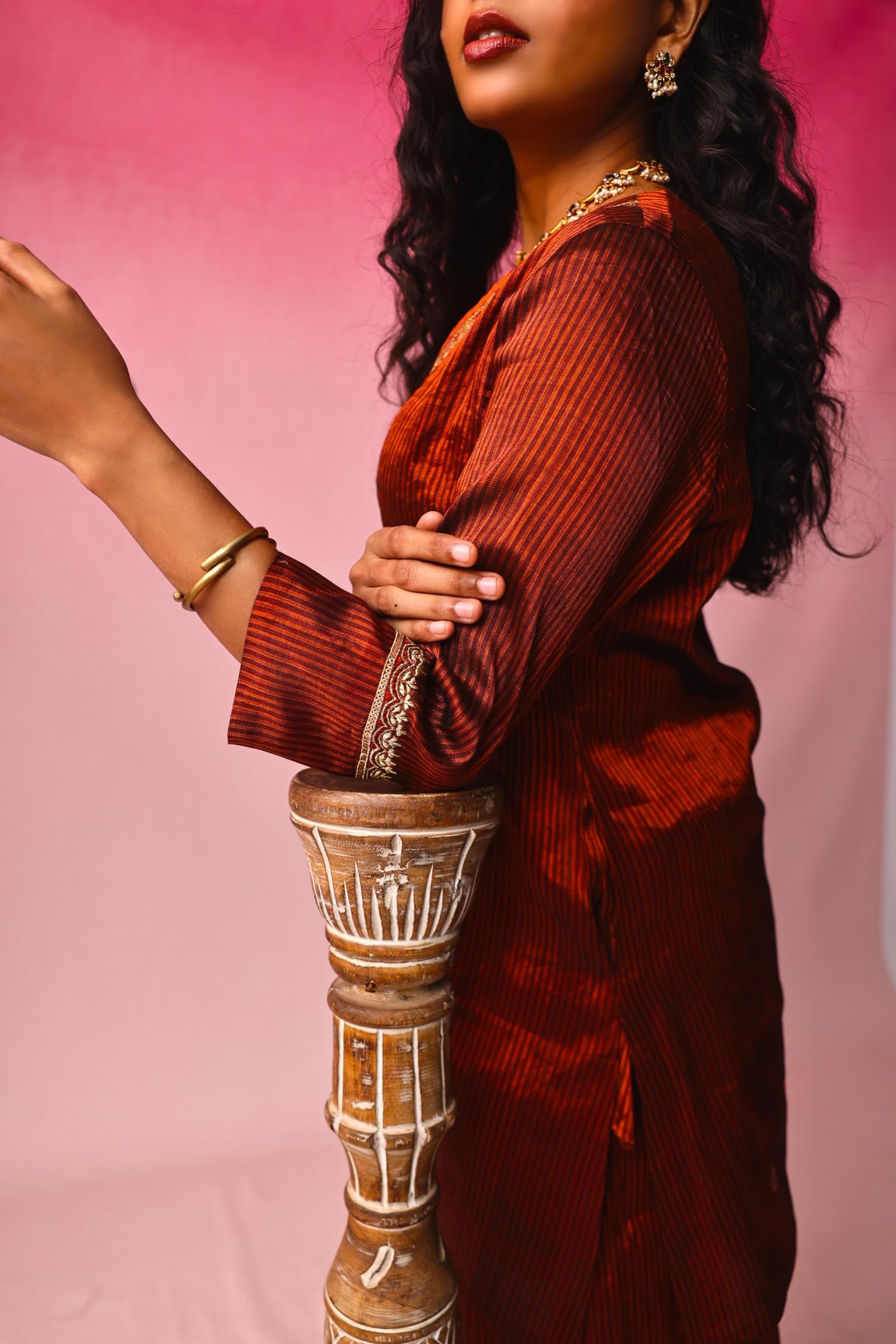 Tamra Zari Tissue Kurta Set look 05